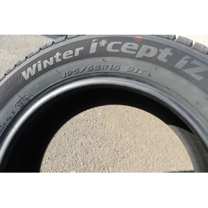 Hankook Winter i*Cept IZ2 W616 215/70 R15 98T