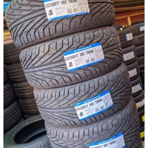 Triangle TR968 255/35 R20 97W