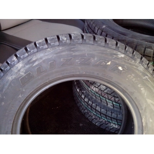 Bridgestone Blizzak DM-V1 255/60 R17 106R