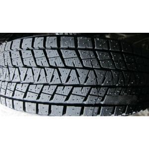 Bridgestone Blizzak DM-V1 235/60 R18 107R