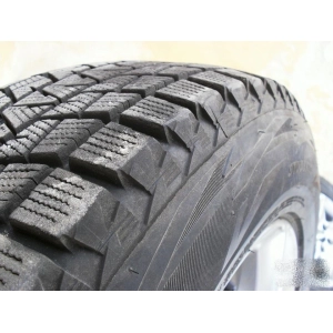 Bridgestone Blizzak DM-V1 275/45 R20 110R