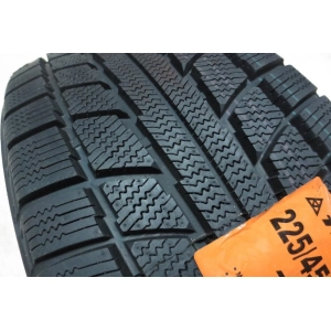 Triangle TR777 225/45 R17 94V