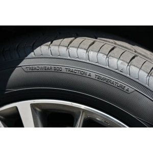 Yokohama BluEarth-Es ES32 165/60 R15 77H