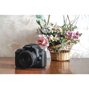 Canon EOS 2000D kit 18-55