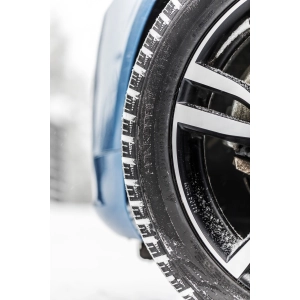 Nokian Hakkapeliitta R3 165/60 R15 81R