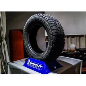 Michelin Agilis CrossClimate 235/65 R16C 121R