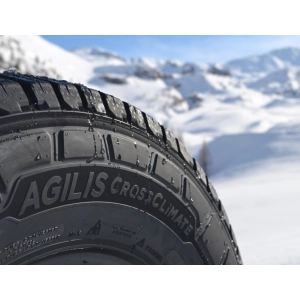 Michelin Agilis CrossClimate 235/65 R16C 121R