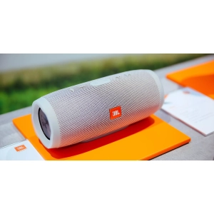 JBL Charge 4