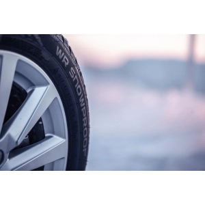 Nokian WR Snowproof 175/65 R15 84T