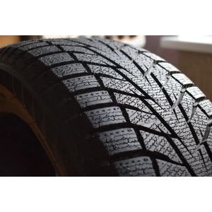 Hankook Winter i*cept iZ2 W616 215/55 R17 94H