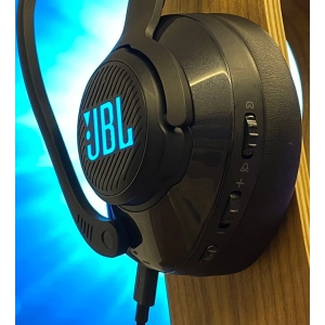 JBL Quantum 400