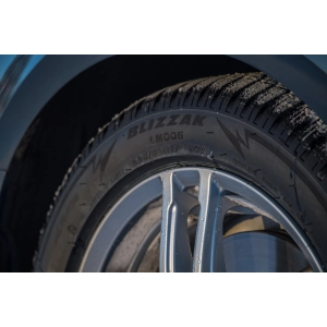 Bridgestone Blizzak LM005 295/40 R20 110V