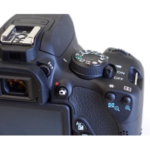 Canon EOS 700D body