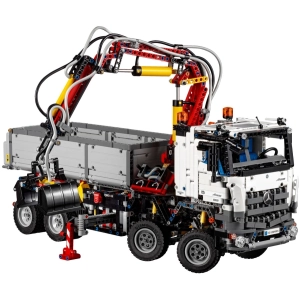 Lego Mercedes-Benz Arocs 42043