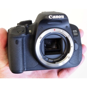 Canon EOS 700D kit 18-135