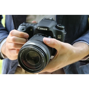 Canon EOS 70D kit 18-135