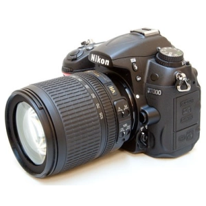 Nikon D7000 kit 18-105