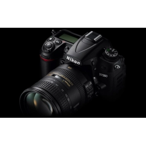 Nikon D7000 kit 18-105