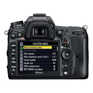 Nikon D7000 kit 18-140